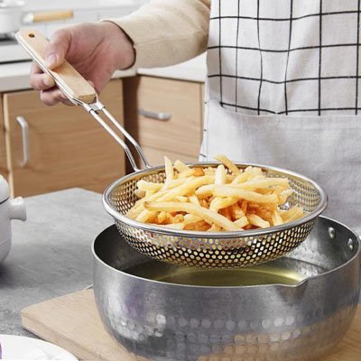 Ecumoire-avec-frite