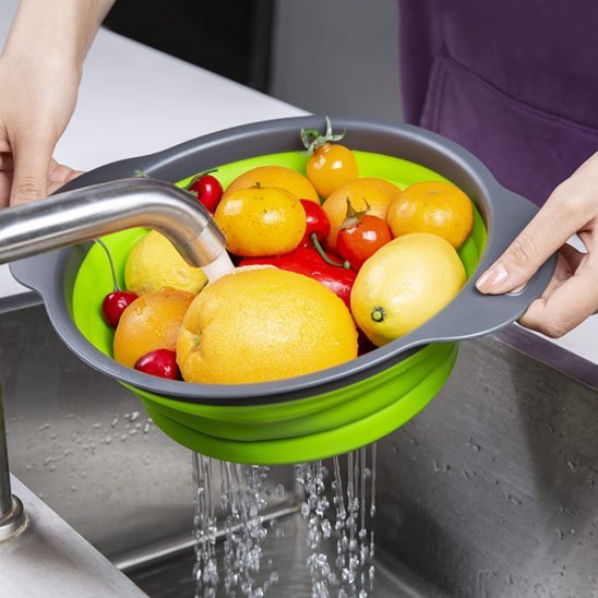 Passoire-pliable-avec-agrumes