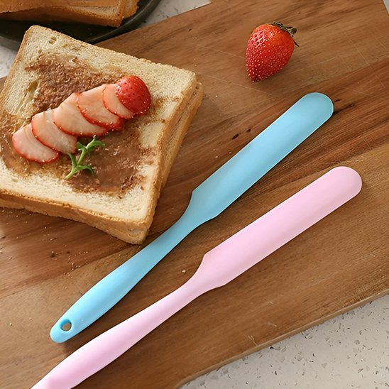 Spatule-en-silicone-rose-et-bleu