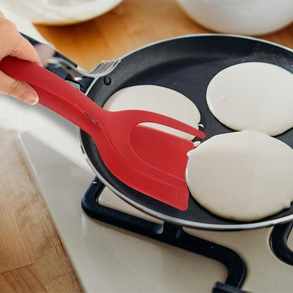 Spatule-rouge-avec-trois-crêpes